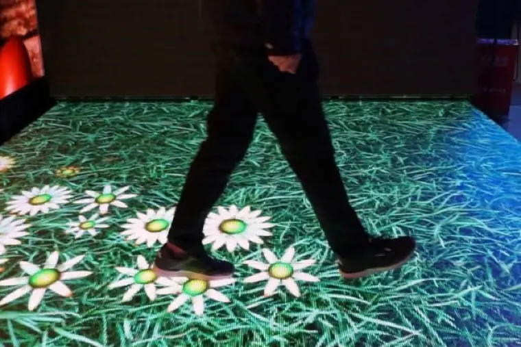 Jardin interactivo — instalación interactiva de INKCU